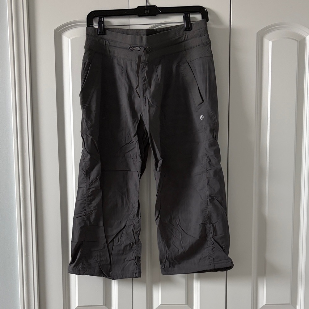 lululemon athletica women’s Dark Gray Drawstring cropped dance studio Pants